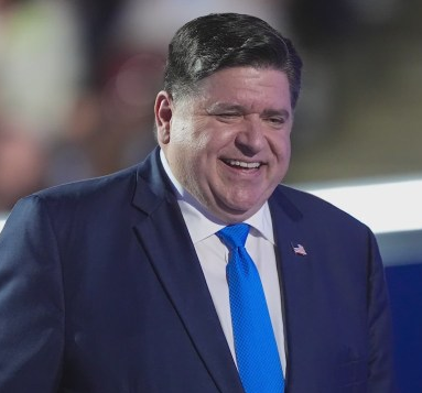 Imagen de El Gobernador JB Pritzker de Illinoi anuncia inversion de 400 millones de dolares en Peoria. Dice Nuestra inversión en Peoria significa:
- Mejora de carreteras e infraestructura
- Puentes y carreteras actualizados y más seguros
- Condiciones más seguras para ciclistas, peatones y conductores
- Más oportunidades para que las empresas crezcan